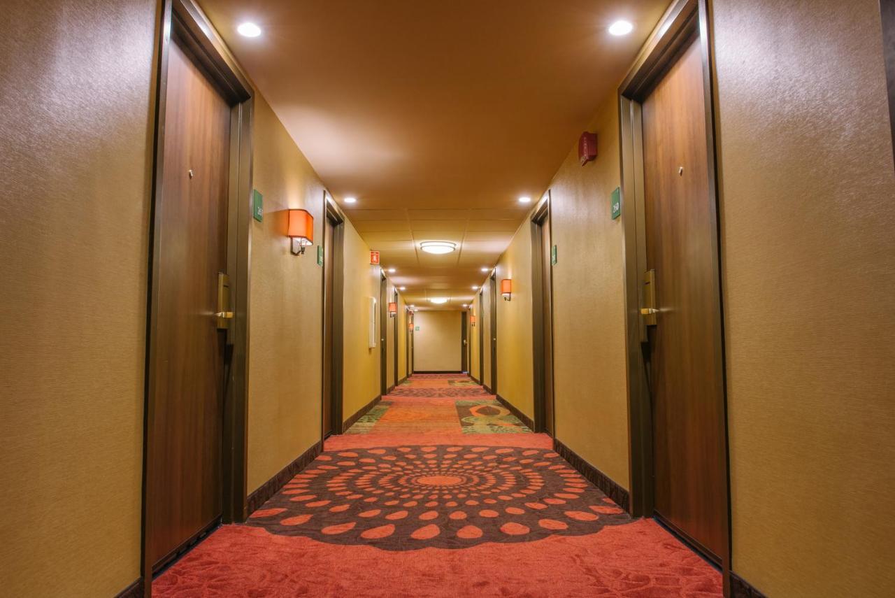 Hotel Mtk Mount Kisco מראה חיצוני תמונה
